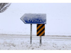 Erzincan-Sivas kara yolunun ulaşıma kapanması