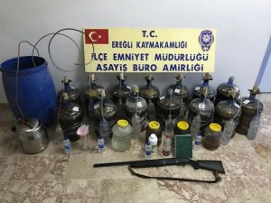 Polisten sahte içki imalathanesine baskın