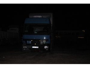 Tır şoförü otoparkta ölü bulundu