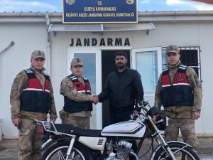 Çalınan motosikleti jandarma yakaladı