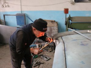 Klasik otomobillere usta dokunuş