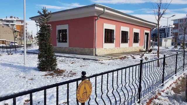 Muhtar evi açılış için gün sayıyor