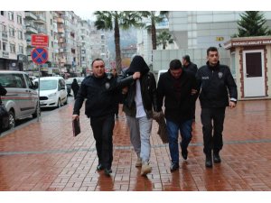 Özel hastaneden kanser ilaçları çalıp sattılar