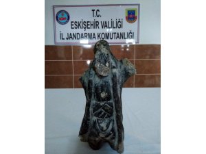 Roma dönemine ait mermer kral heykeli ele geçirildi