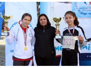 Abla-kardeş birinci oldular!
