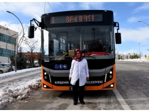 "Git, evinde bulaşık yıka" diyenlere inat otobüs şoförü oldu