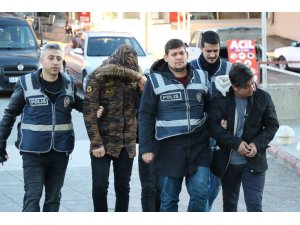 Temizlikçi annesinden anahtarı çalıp, evden bilgisayar çaldı