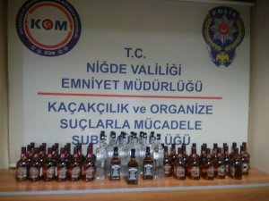 Niğde’de 52 şişe kaçak alkol ele geçirildi