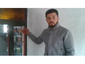 Hırsız büfeyi talan etti