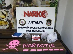 Antalya’da 970 adet uyuşturucu hap ele geçirildi