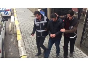 Dolmuştaki yolcuları soyan yankesici yakalandı