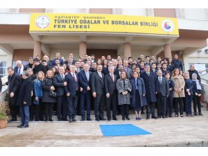 Bakan Pekcan öğrenciler ile buluştu