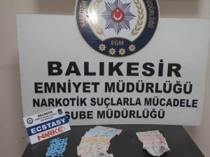 Polis uyuşturucu tacirlerine göz açtırmıyor