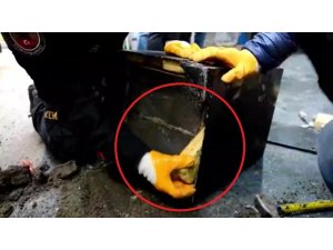 Ev eşyası taşıyan kamyonetten 14 kilo eroin çıktı