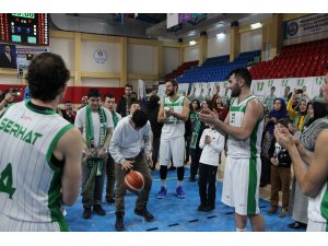 "Sporda engel yok" dediler sahaya girdiler