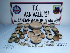 Van’da 334 parça tarihi eser ele geçirildi