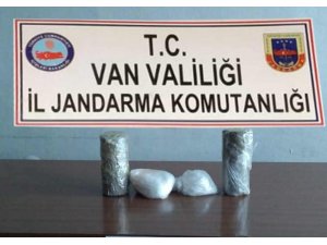 Jandarma uyuşturucu tacirlerine göz açtırmıyor