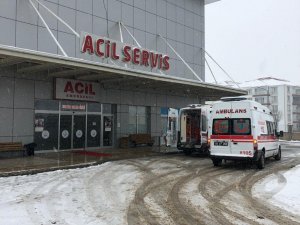 2 yaşındaki çocuk kar yağışını seyrederken pencereden düştü