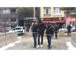 Uyuşturucu zanlıları adliyede