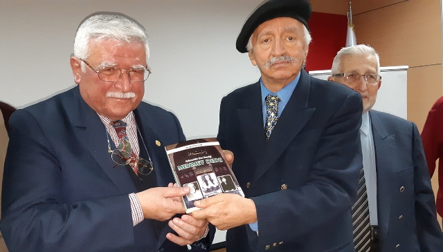 Kayseri’den Öksüz’e kitap armağanı