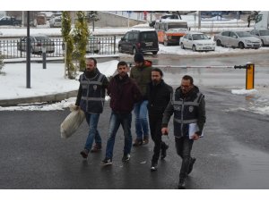 Arkadaşını kalbinden bıçaklayıp öldüren zanlı tutuklandı