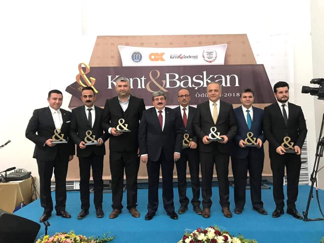 Kent & Başkan Dergisi'nden UİGAD'a Anlamlı Ödül