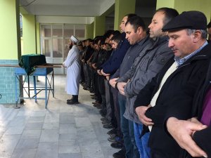 Hazal bebeğin cenazesi toprağa verildi