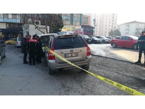 Yol verme tartışmasında aracı kurşunlanan sürücü canını zor kurtardı