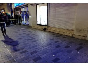 Beyoğlu’nda şüpheli paket alarmı