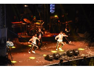 Turizm merkezleri yeni yıla renkli görüntülerle girdi