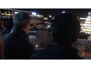 Emniyet Müdürü Ak, yılbaşı kutlamalarını vatandaşların içinde takip etti