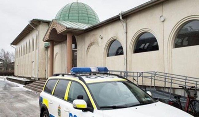 İsveç'te camiye silahlı saldırı...