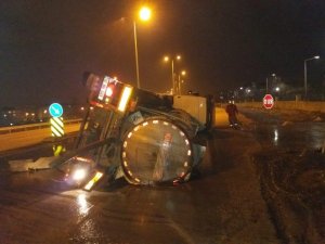 Sülfrik asit tankeri devrildi : 1 yaralı
