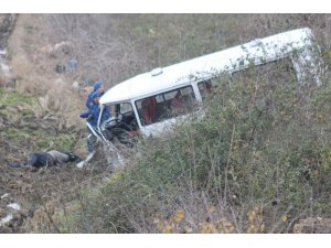 Ön camdan fırlayan belediye şoförü hayatını kaybetti