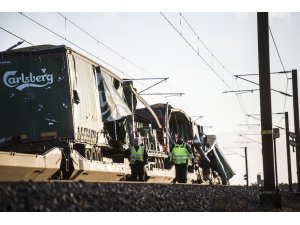 Danimarka’da meydana gelen tren kazasında en az 6 kişinin hayatını kaybettiği belirtildi.
