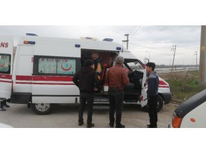 Minibüste sinir krizi geçiren genç kız polisi ve 112 ekiplerini alarma geçirdi