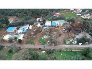 Büyükada’daki yangında atların telef olduğu ahırlar havadan görüntülendi