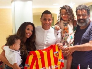Tjaronn Chery tam bir aile babası