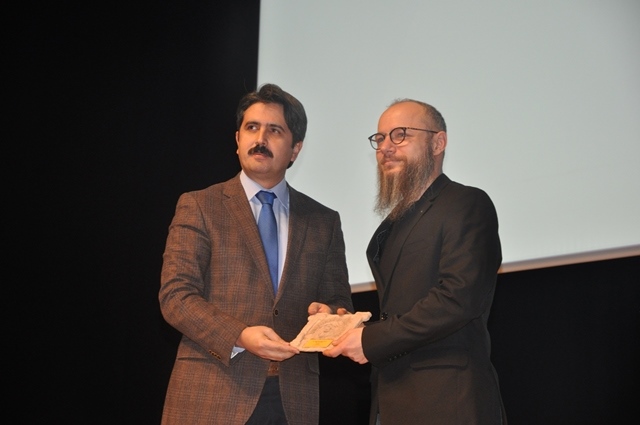 Tiyatroda, Direklerarası Seyirci Ödülleri sahiplerini buldu