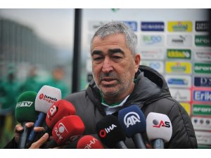 Samet Aybaba Fofana'ya soğuk baktı