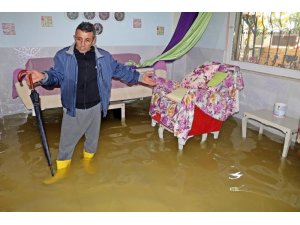 Evlerine aniden su basınca tsunami sandılar