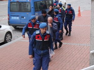 Suçüstü yakalanan define avcıları serbest bırakıldı