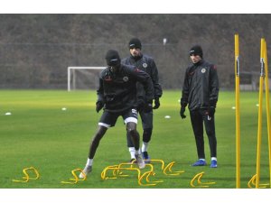 Alanyaspor, devre arası kampında ilk idmanına çıktı