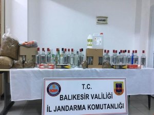 Ayvalık’ta sahte içki ve kaçak tütün operasyonu