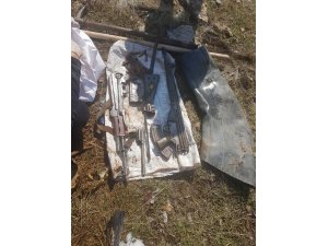 Şemdinli kırsalında silah ve mühimmat ele geçirildi