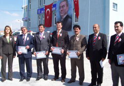 Karapınarlılar'dan Emniyet'e 4 araç