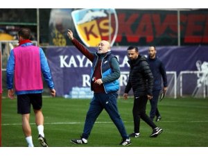Kayserispor’un Antalya kampı başladı