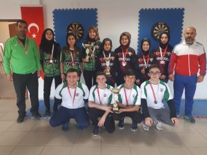 Dursunbeyli öğrenciler dart turnuvasına damga vurdu