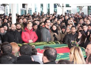 Üniversitede öldürülen Ceren Damar toprağa verildi