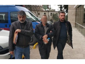 Suriyeli 2 kardeşi bıçaklayan zanlı adliyede
